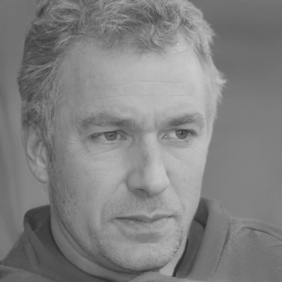 Miguel Santos, Consultor Financeiro